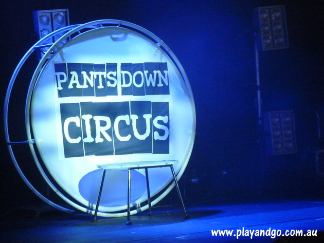 pants-down-circus-stage2014