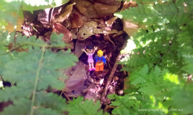 Minifigs at Botanic Garden (5)