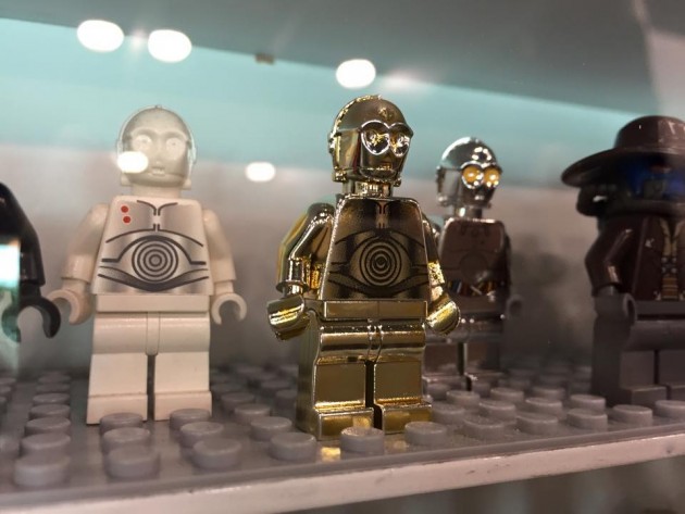 inside the brick mini fig star wars