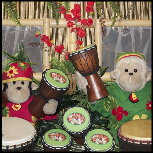 Amazing drumming monkeys