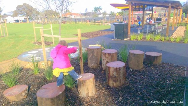 Jervois St stepping logs