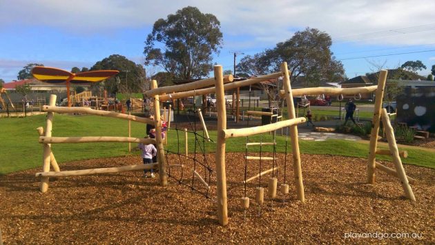 Jervois St wooden climbing frame