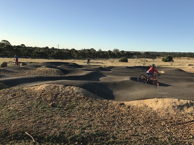 Cobbler Creek Recreation Park New Playground & Pedler's Paddock Bike ...