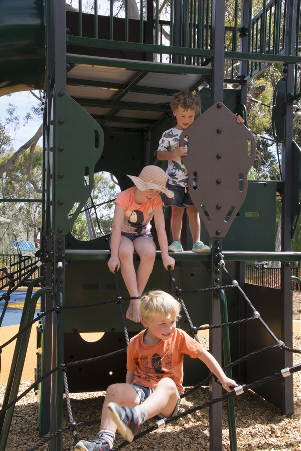 civic-park-playground-fort