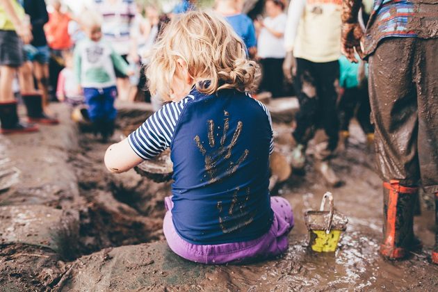 nature-play-summer-day