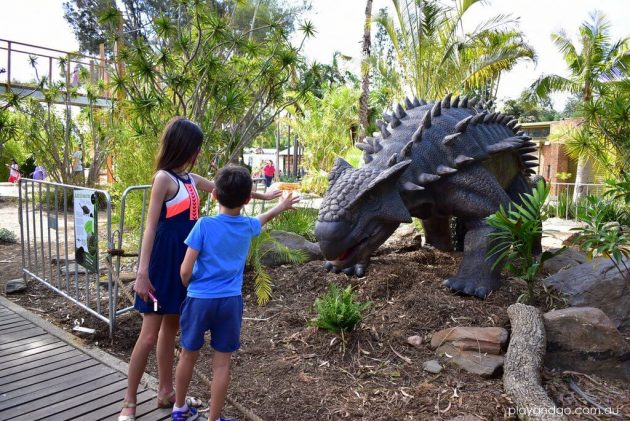 adelaide-zoo-dinosaurs-alive-1