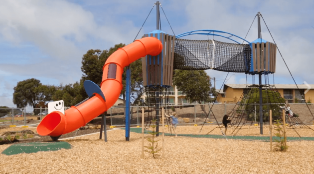 semaphore_park_playground_point_malcolm_reserve