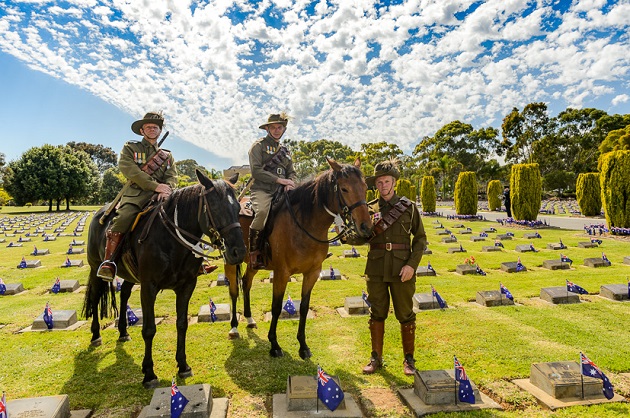 Remembrance Day Service | Centennial Park Cemetery | 11 Nov 2018 - Play ...