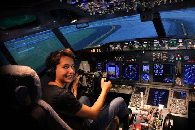 Flight Experience Flight Simulator | Autumn School Holiday Special | 13 ...