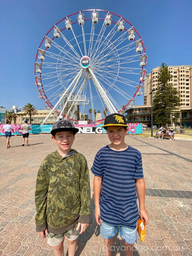 Exploring Glenelg, including The Beachouse & Giant Ferris Wheel