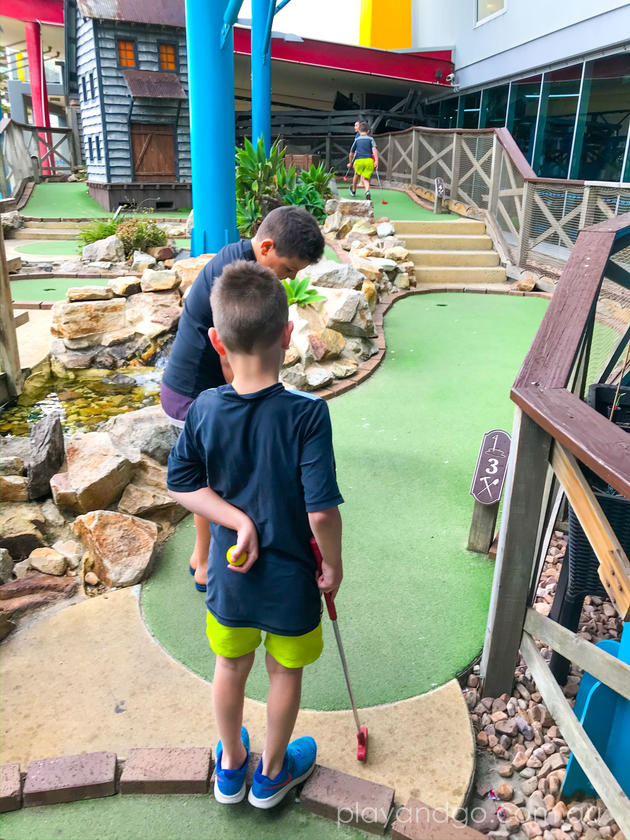 glenelg mini golf beachouse