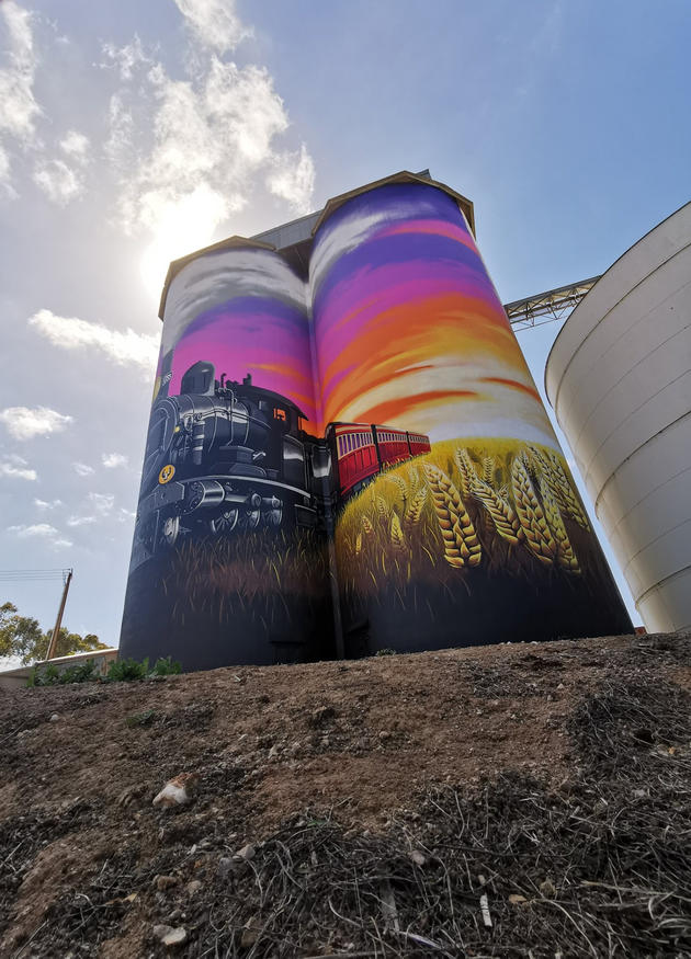 Farrell Flat silo art