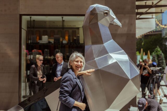 Giant Pigeon Sculpture in Rundle Mall | Adelaide - Play & Go ...