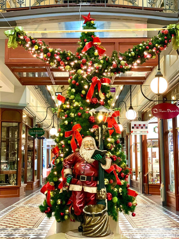 Adelaide Arcade Santa