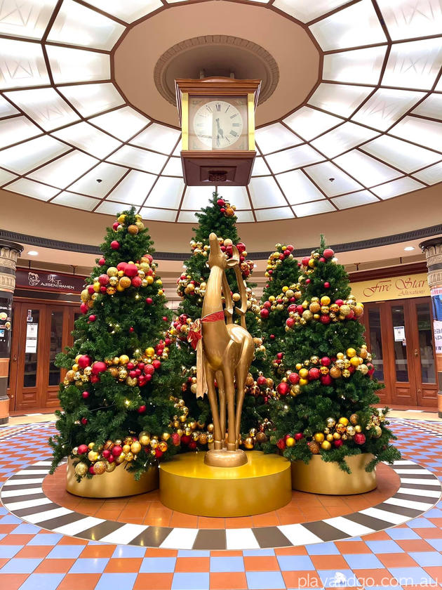 Regent Arcade reindeer