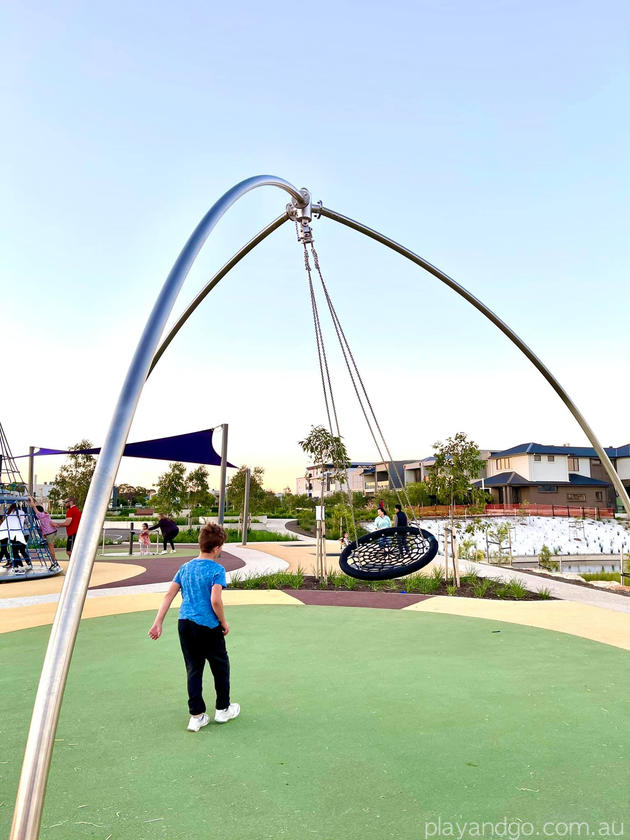 Lightsview Playground basket swing