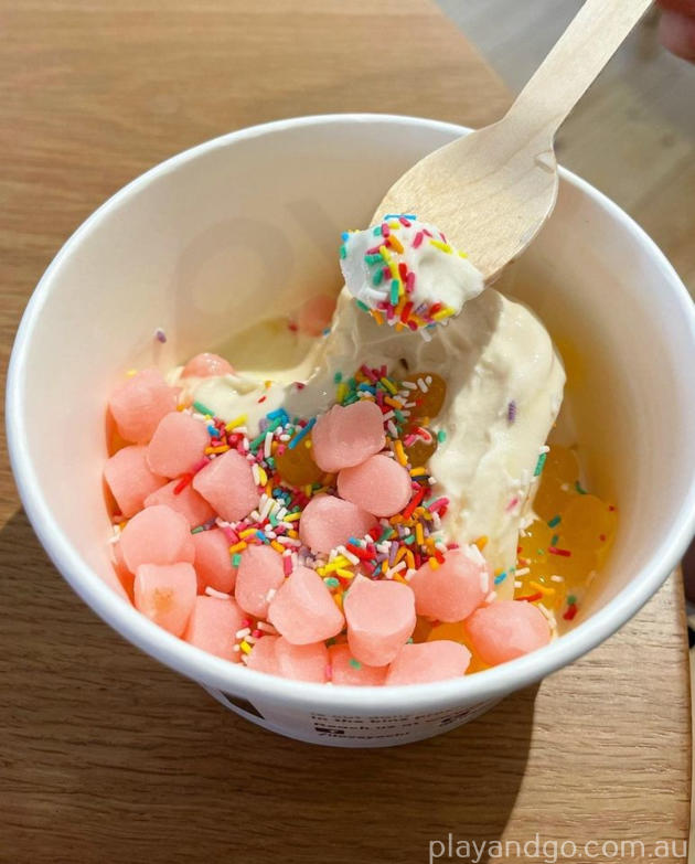 Yo-Chi Frozen Yogurt