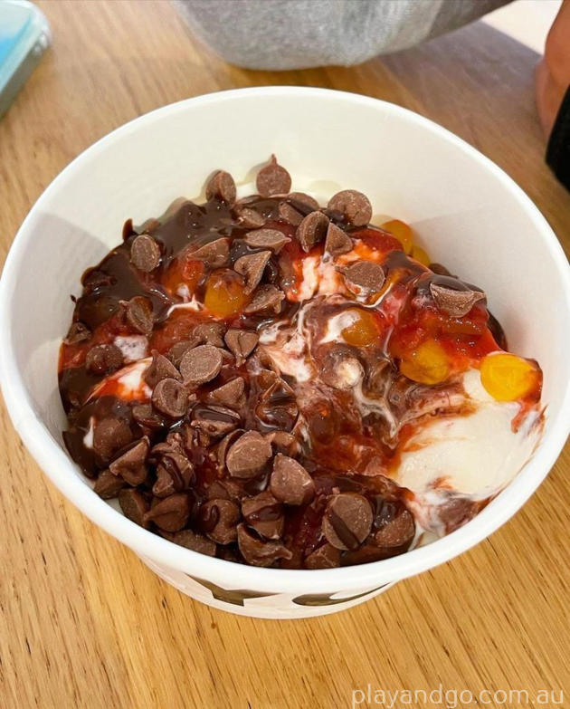 Yo-Chi Frozen Yogurt