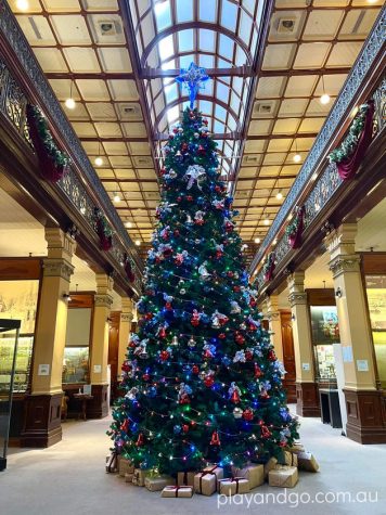 Giant Christmas Tree at the Mortlock | State Library of South Australia ...