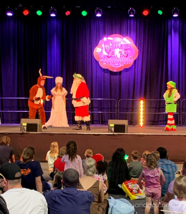 Santas Wonderland stage show