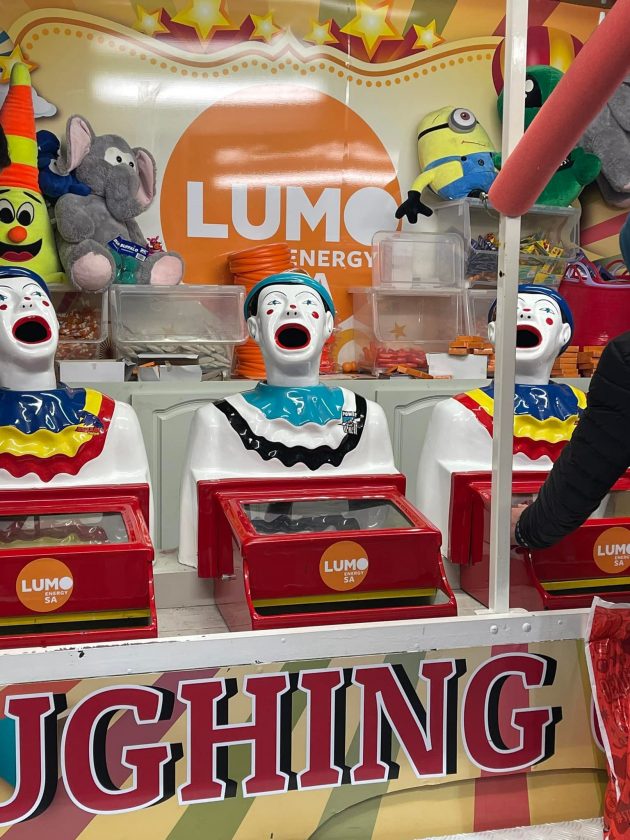 royal adelaide show free lumo clowns game