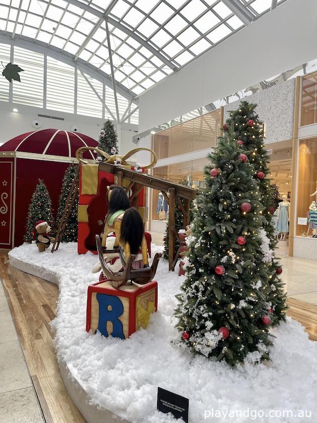Christmas at Burnside Village | Christmas Display & Photos with Santa ...