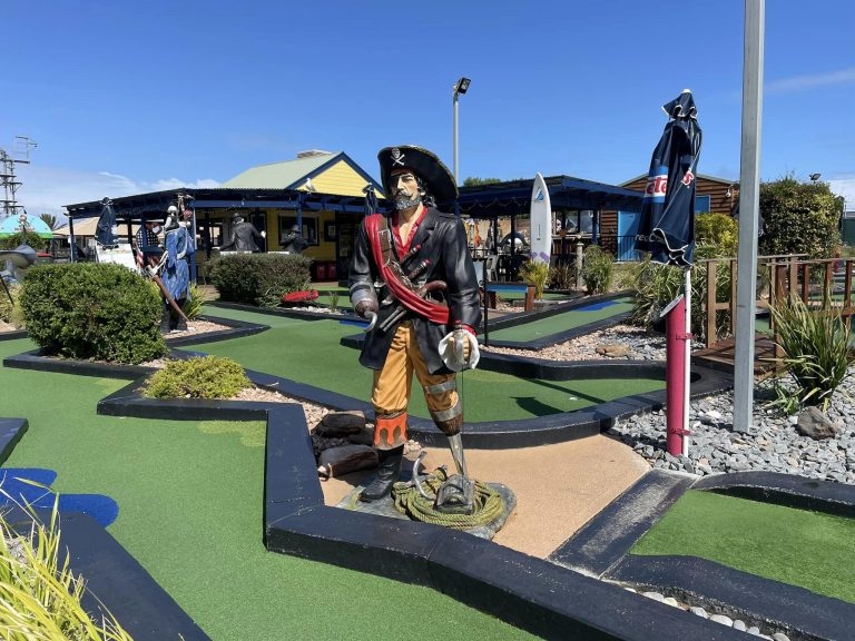 West Beach MiniGolf 9 & 18 Hole Courses Play & Go AdelaidePlay