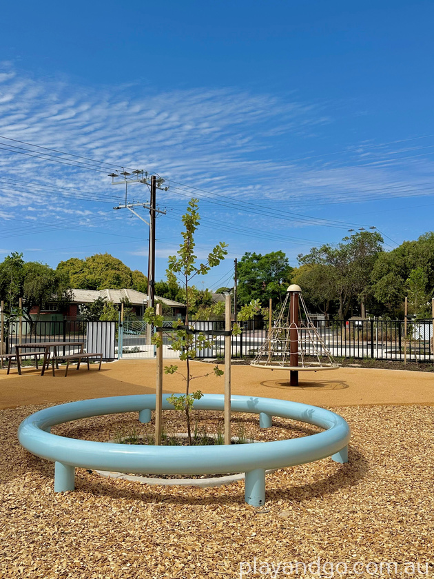 st morris reserve playground