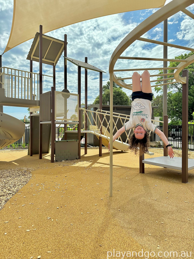 st morris reserve playground