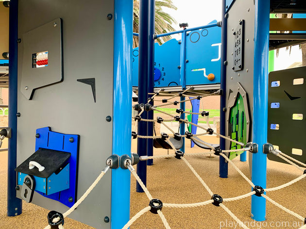 Semaphore Foreshore North Crab Playground