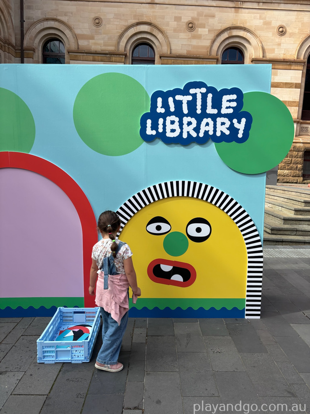 little library face game