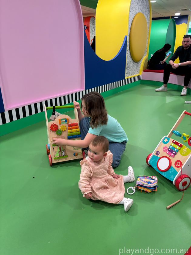 little library small kid play