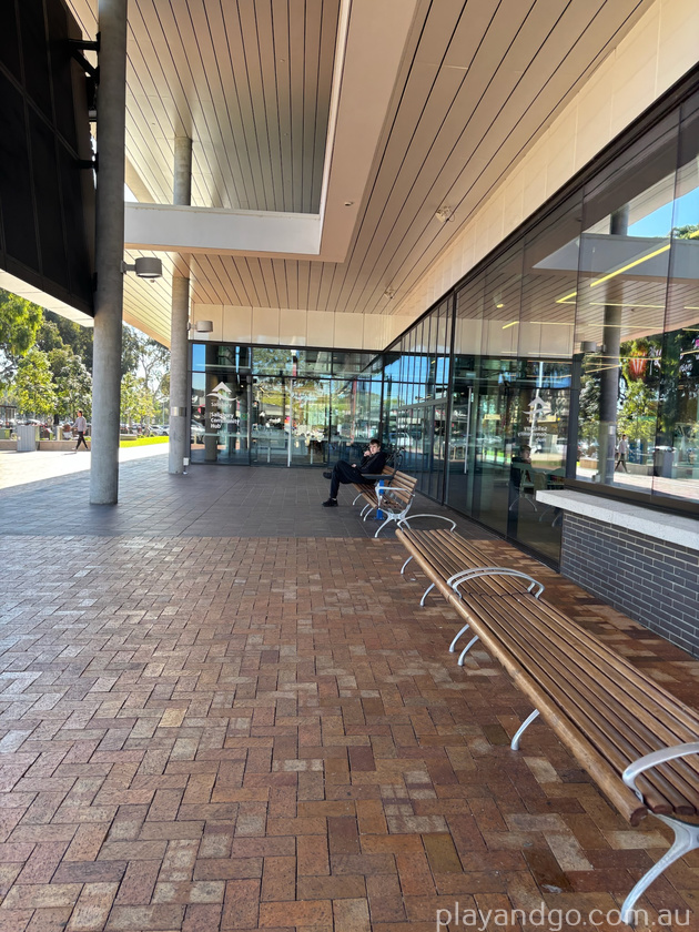 salisbury hub outside