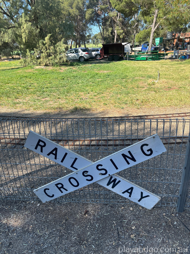 railway crossing Roseworthy