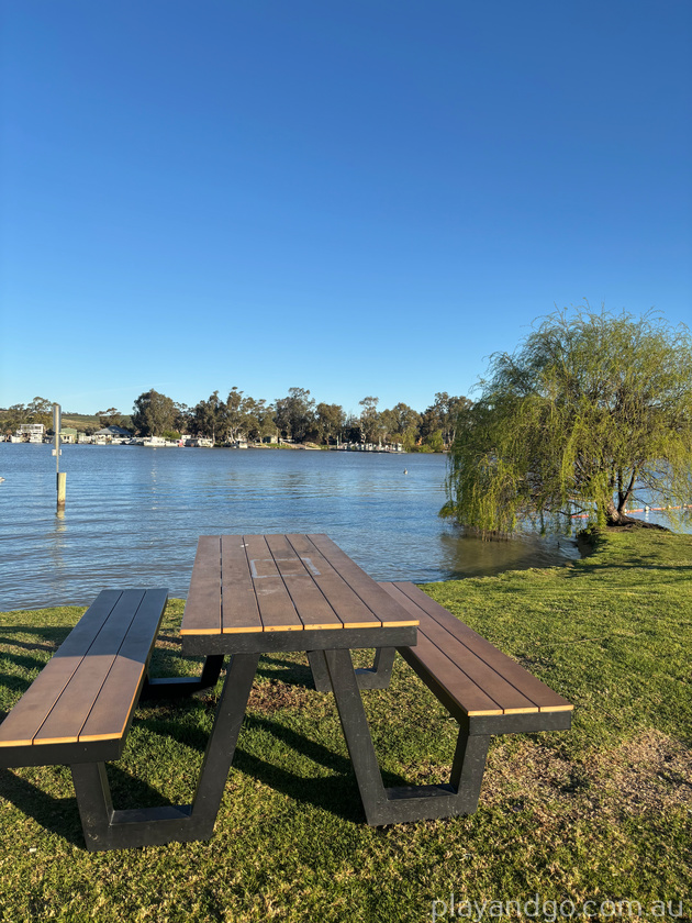 big 4 mannum waterfront
