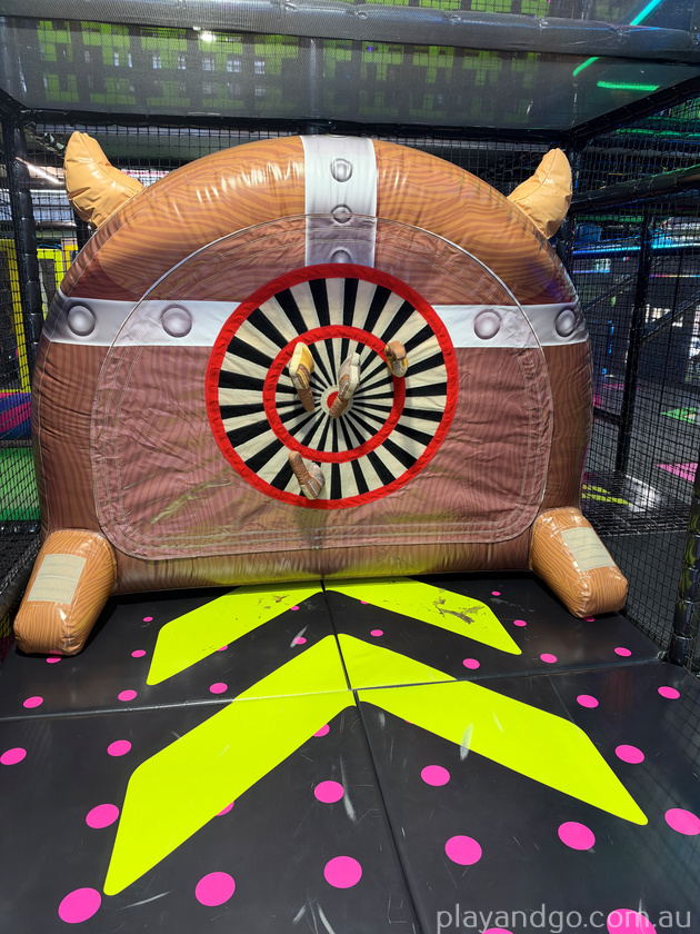 flip out axe throwing